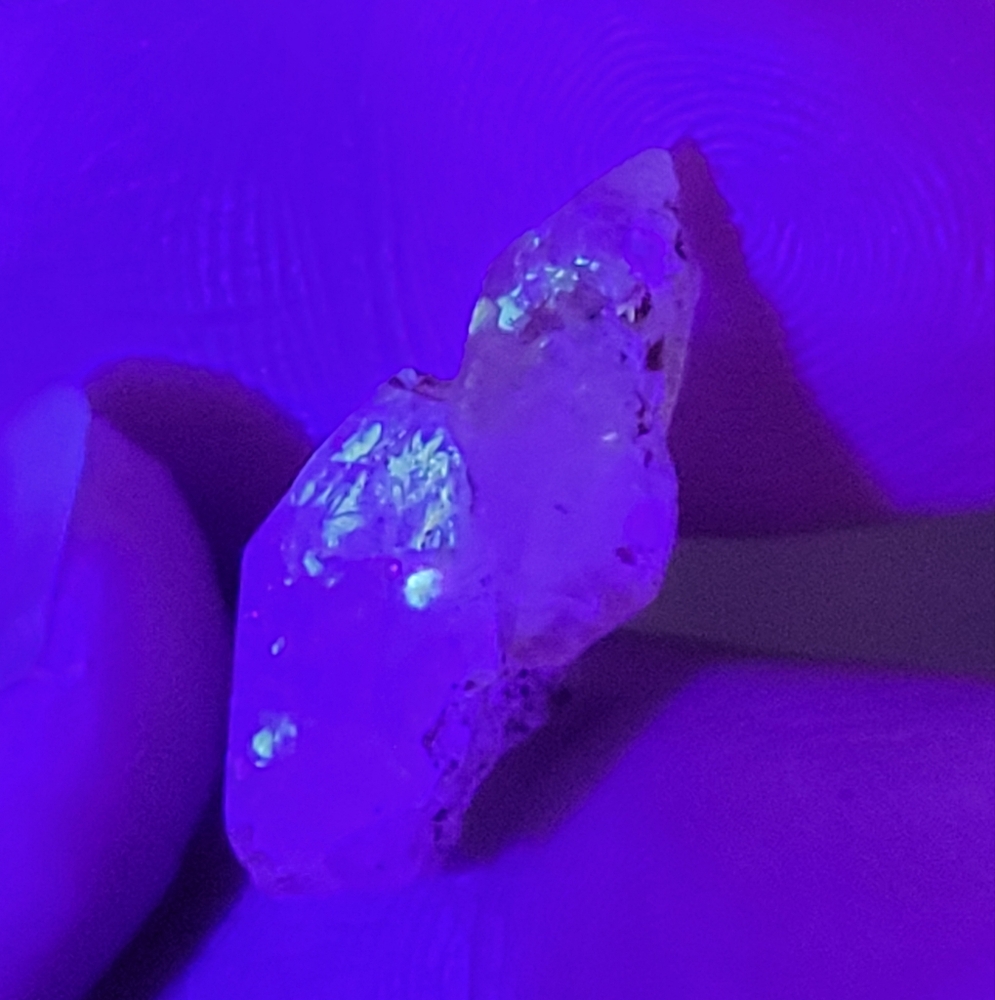 13.45ctw Petroleum Quartz Crystal Fluorescent Oil Bladder Enhydro Inclusions - Picture 4 of 5